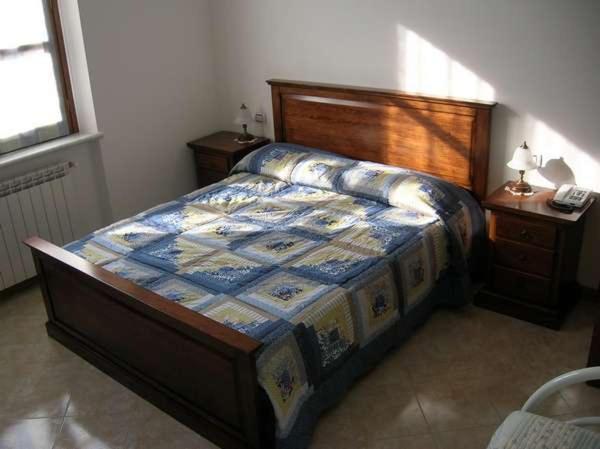 B&B Villa Isa Carrara Oda fotoğraf